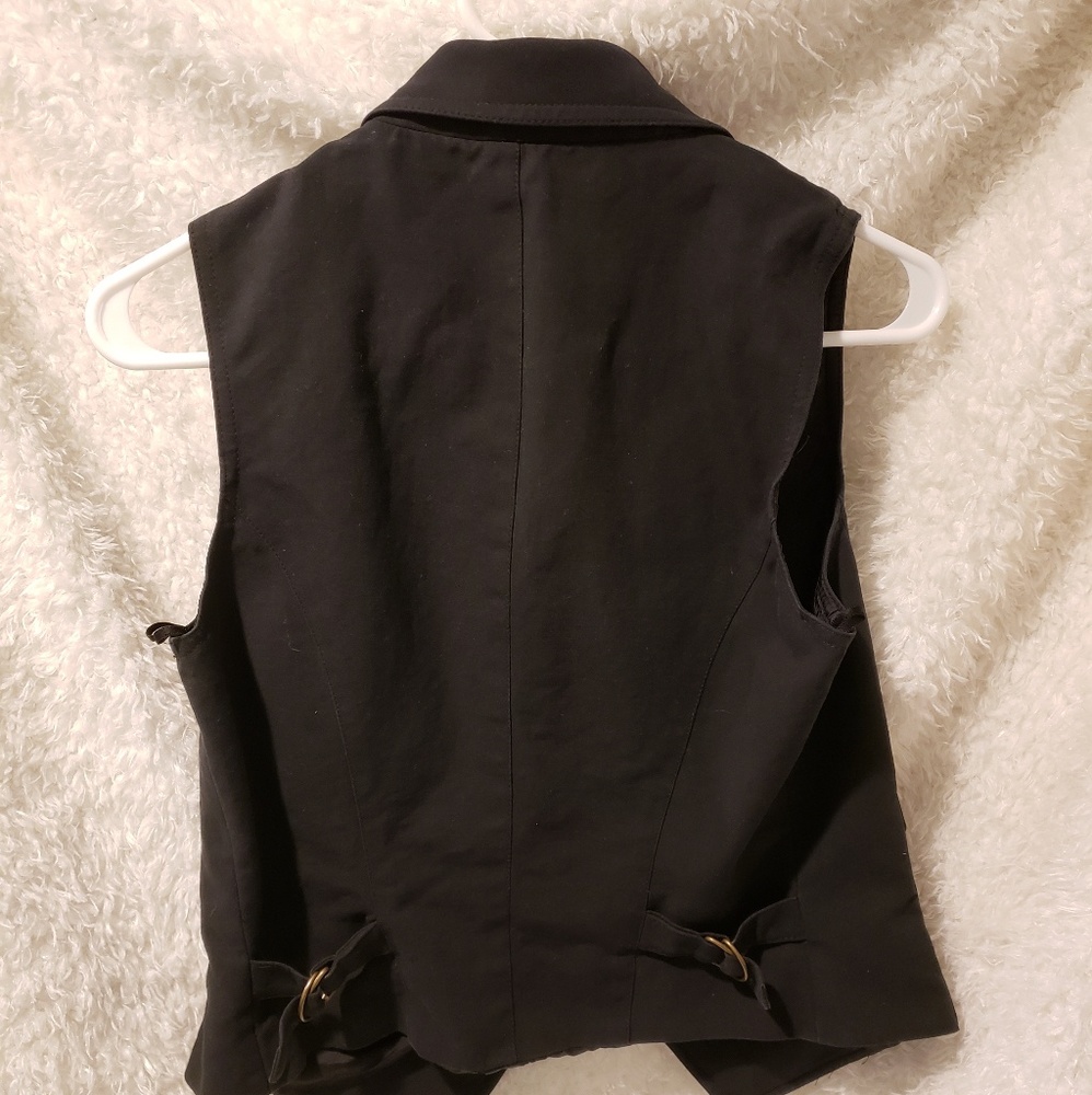 Vest - Picture 3 of 3